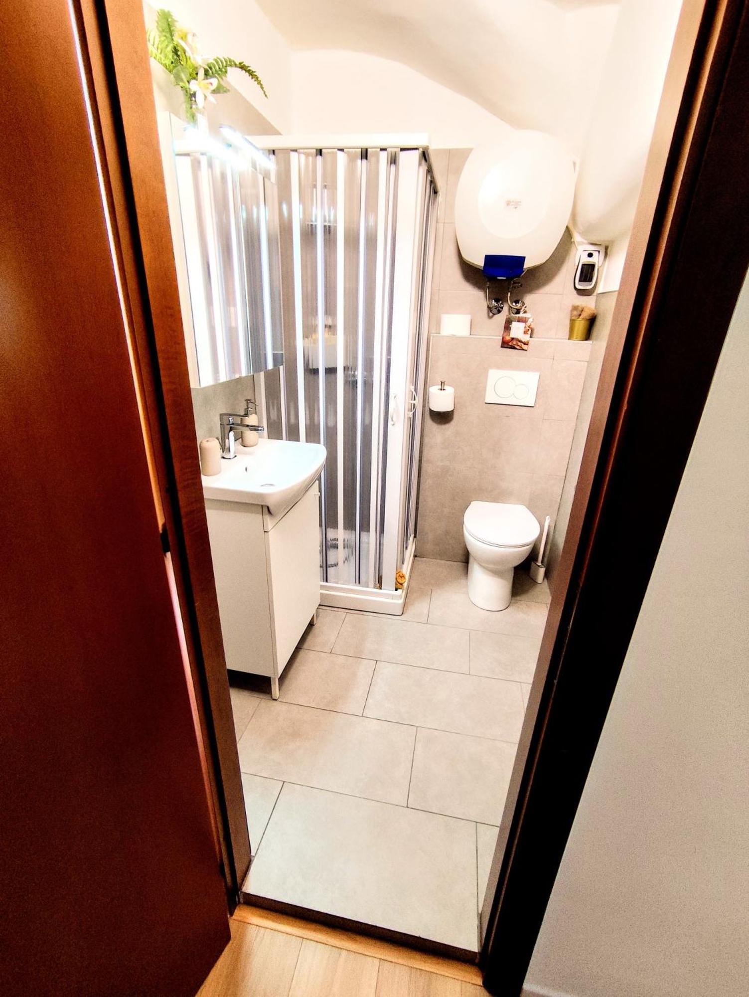 Calin Apartment Торино Екстериор снимка